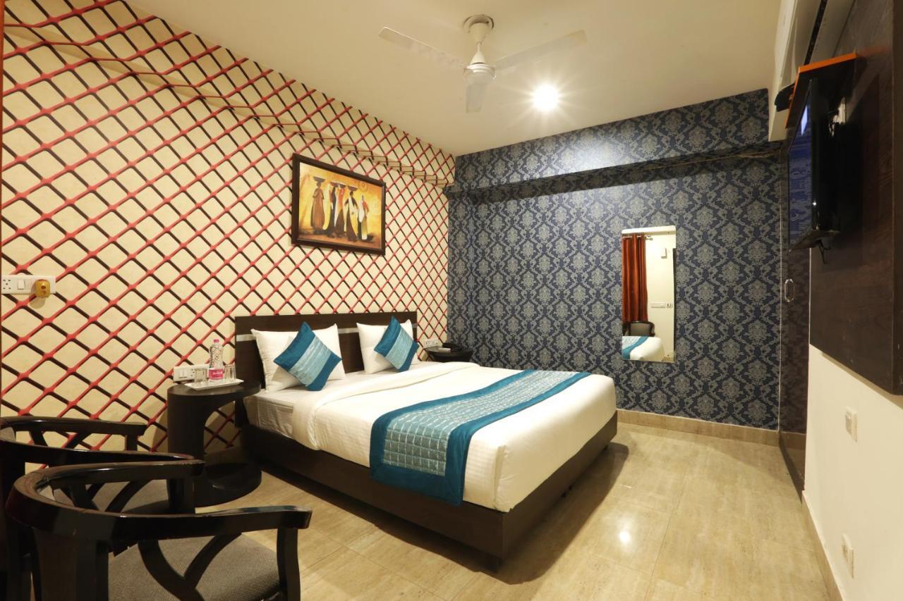 Hotel Ark Wood At Airport 新德里 外观 照片