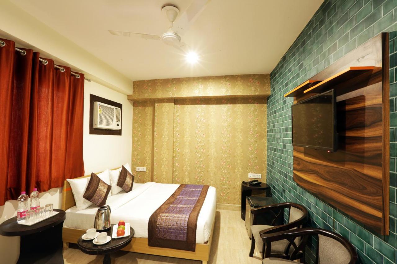 Hotel Ark Wood At Airport 新德里 外观 照片